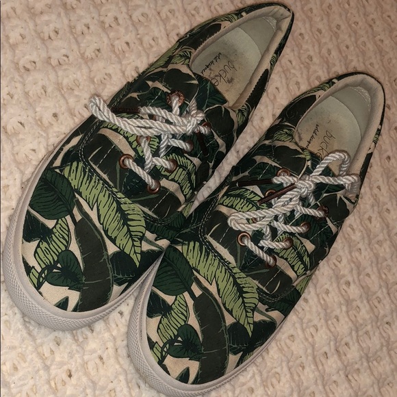 Bucket Feet Shoes - Bucketfeet